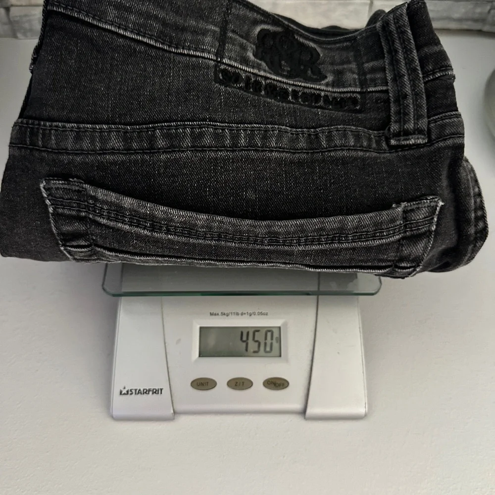 Rock & Republic Men's Black Relaxed Denim Shorts - Picture 12 of 12